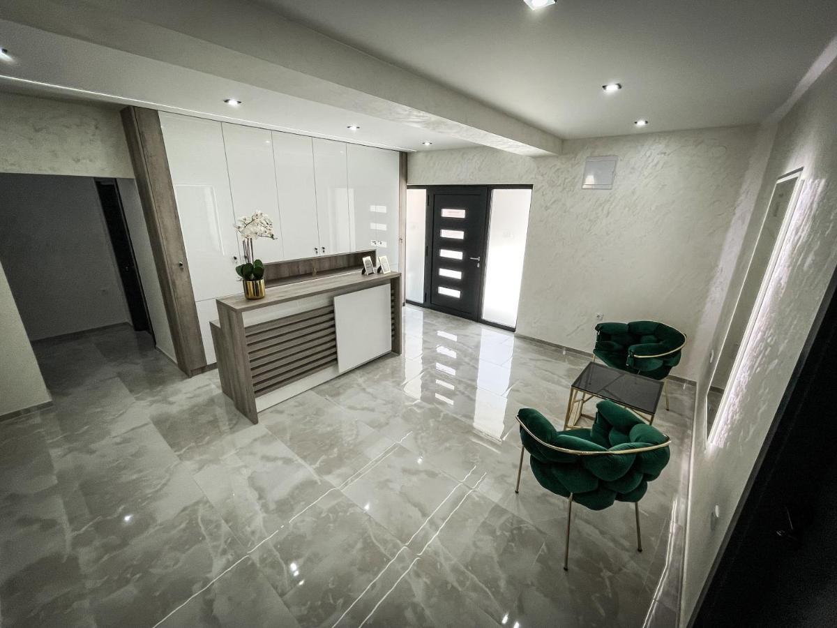 Apartmani Mila Laktaši Zewnętrze zdjęcie
