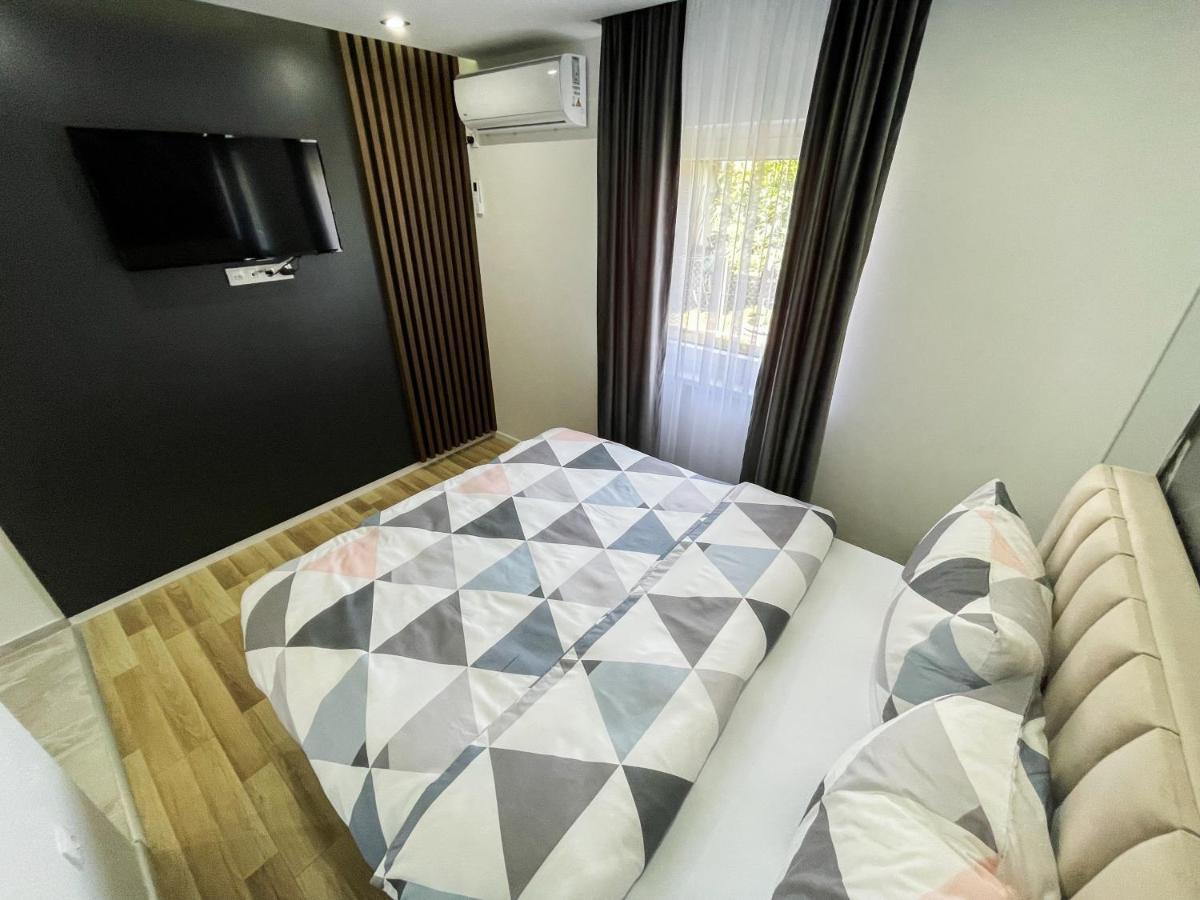 Apartmani Mila Laktaši Zewnętrze zdjęcie