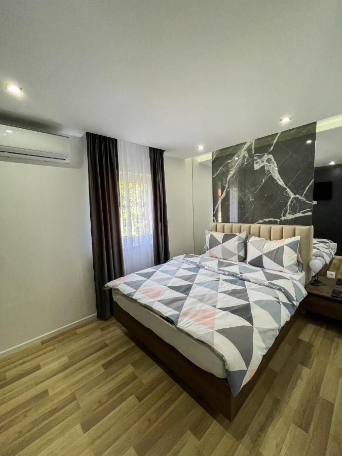 Apartmani Mila Laktaši Zewnętrze zdjęcie