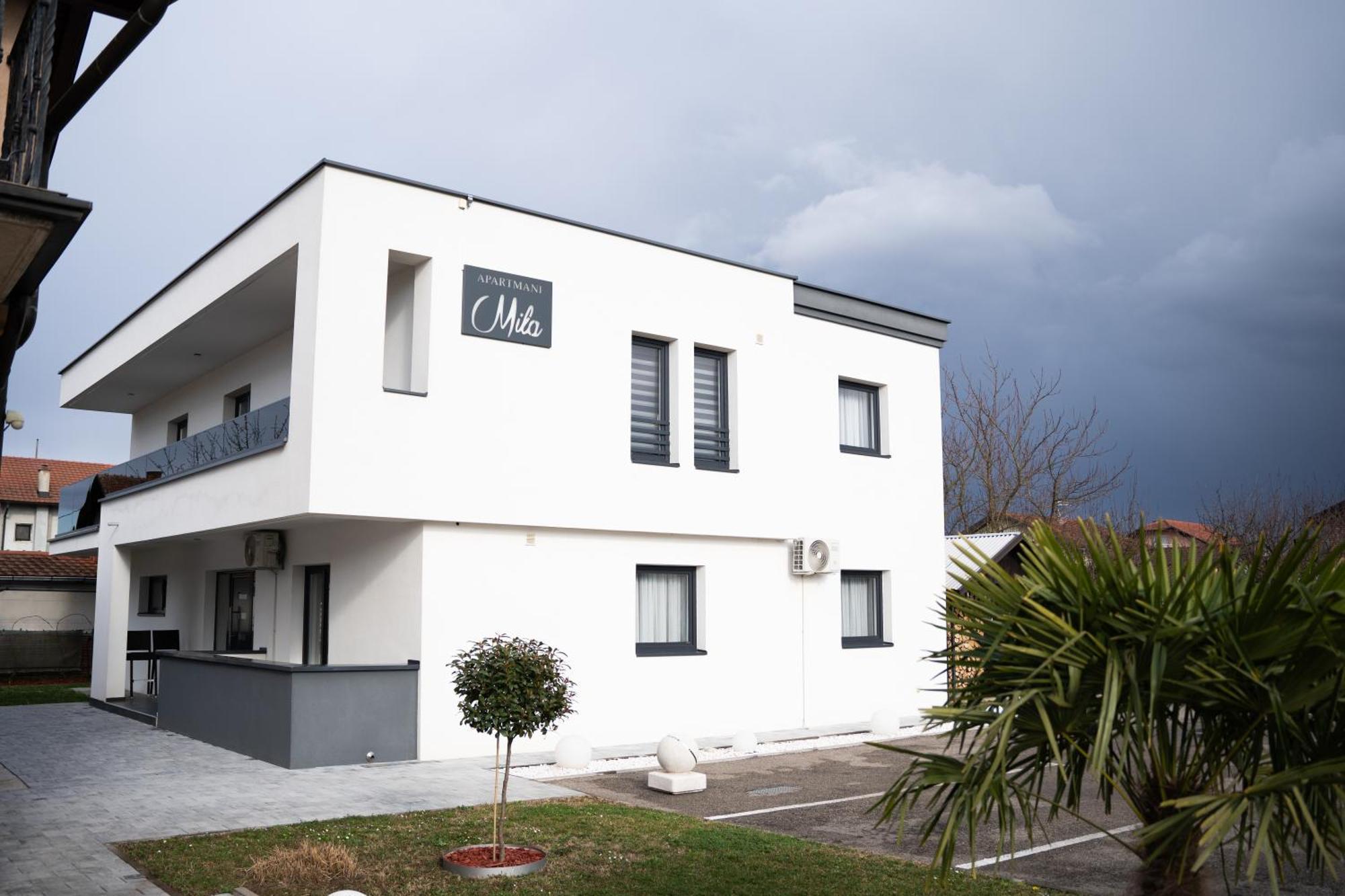 Apartmani Mila Laktaši Zewnętrze zdjęcie