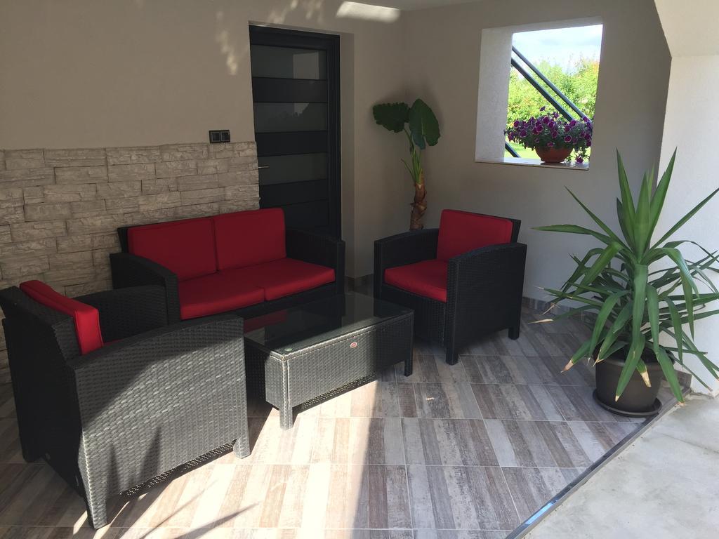 Apartmani Mila Laktaši Zewnętrze zdjęcie