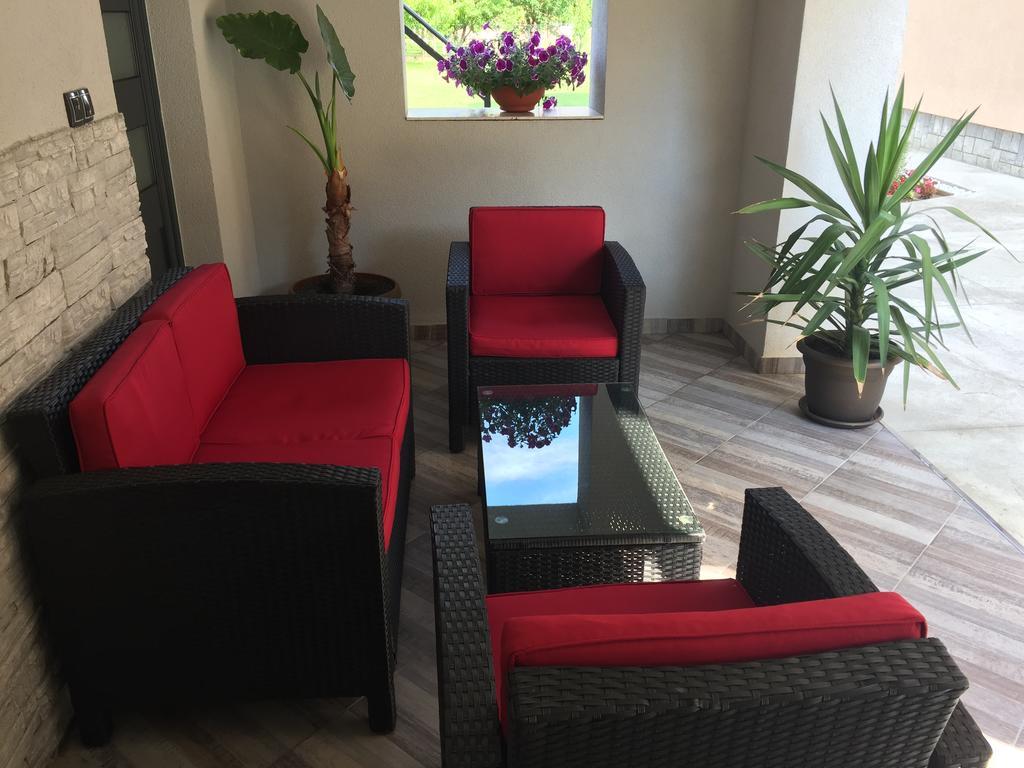 Apartmani Mila Laktaši Zewnętrze zdjęcie