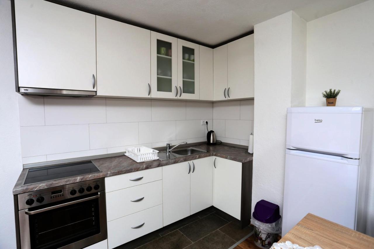 Apartmani Mila Laktaši Zewnętrze zdjęcie