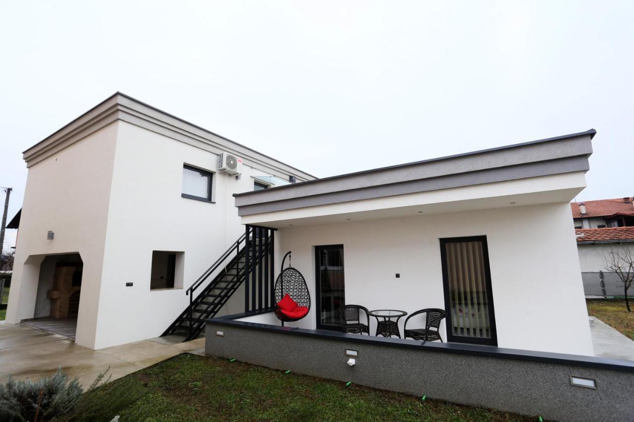 Apartmani Mila Laktaši Zewnętrze zdjęcie