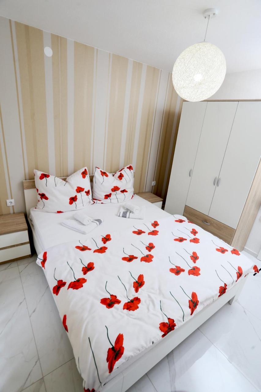 Apartmani Mila Laktaši Zewnętrze zdjęcie